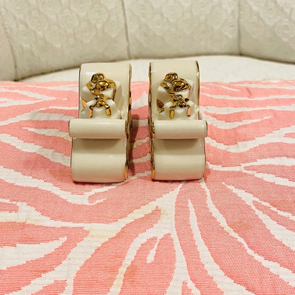 JAN6-New Lenox Jewels of Christmas Amethyst Sleigh Salt & Pepper Shakers - Picture 2 of 7